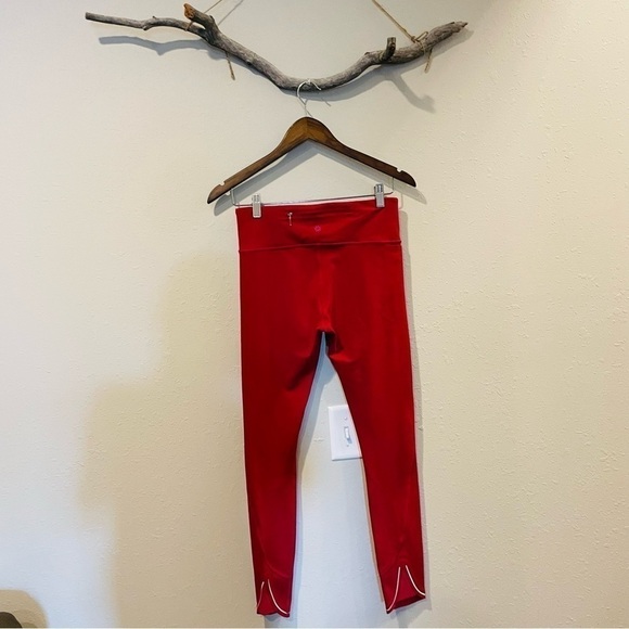 Athleta Run Free 7/8 Rose Verbena Leggings - Picture 4 of 13